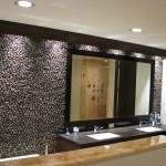 Modern bathroom with pebble backsplash