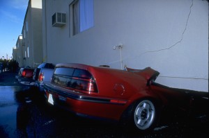FEMA_-_1694_-_Photograph_by_FEMA_News_Photo_taken_on_01-17-1994_in_California